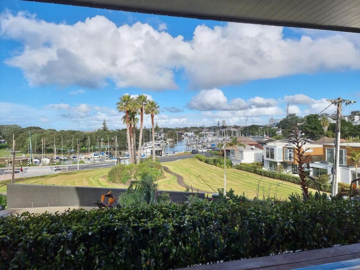 Fabulous Castor Bay 1 Bedroom With Views And Skytv Auckland Exteriér fotografie
